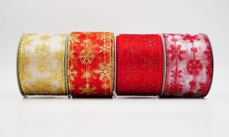 Ruban de fête délicat à flocons de neige pailletés
